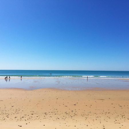 Apartamento La Barrosa Chiclana de la Frontera Luaran gambar